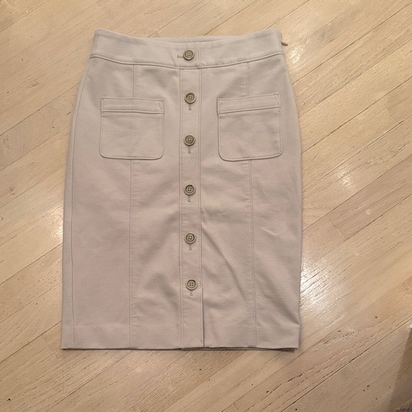 Banana Republic Dresses & Skirts - Banana Republic Button-Front Cream Pencil Skirt with Patch Pockets